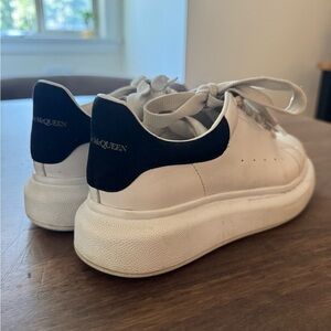 Alexander McQueen Youth Sneakers in White and Black size 4.